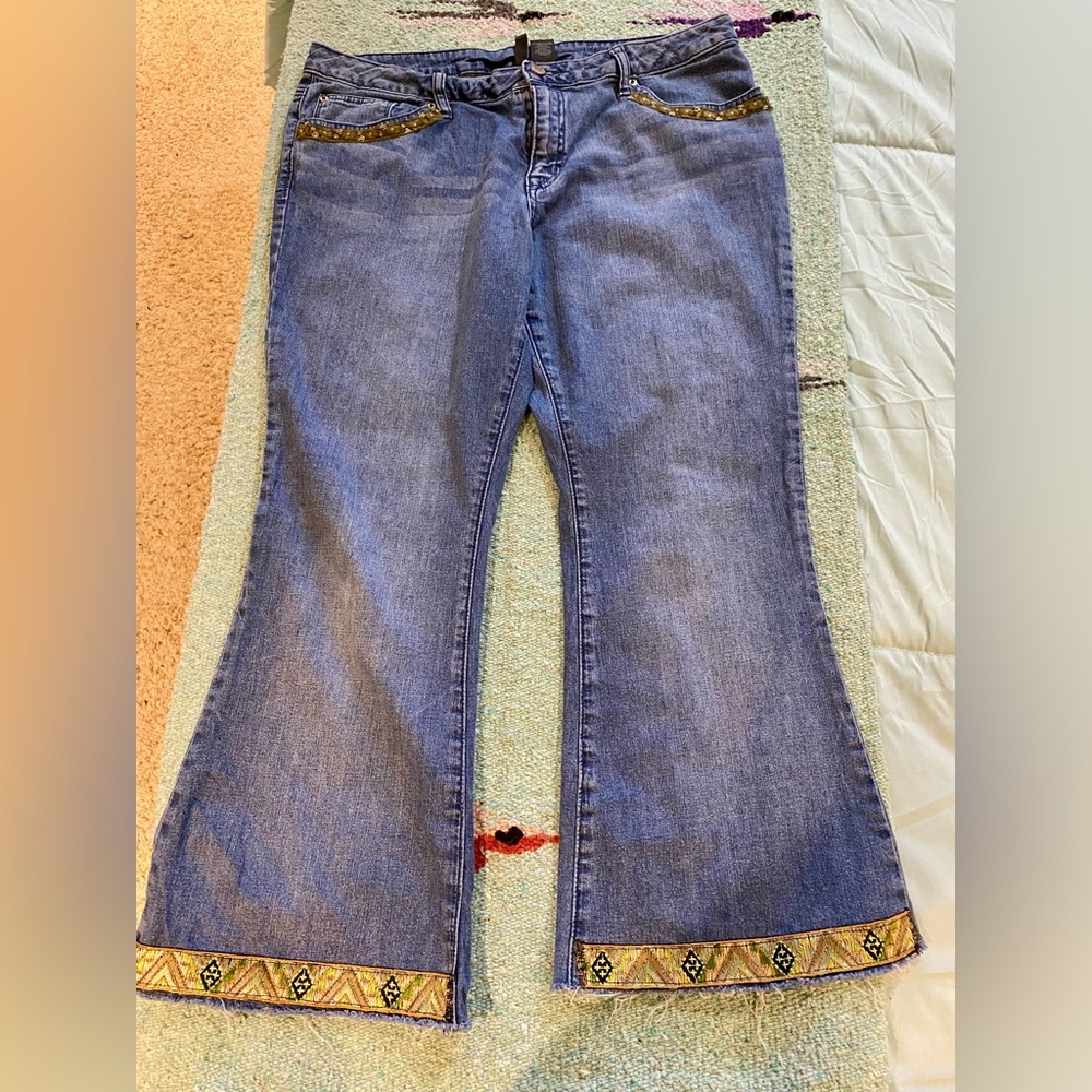 Bisou Bisou Flare Jeans in Classic Blue
